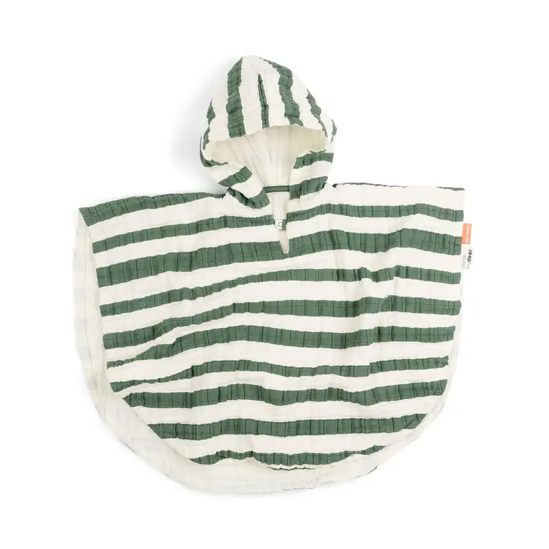 Badeponcho i Grøn Striber fra Done By Deer - Perfekt til Badetid